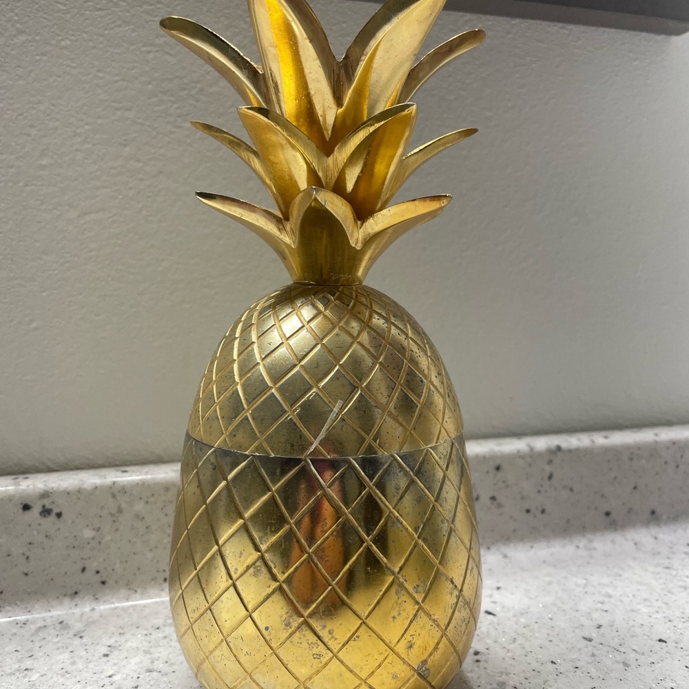 Gold pineapple decor
